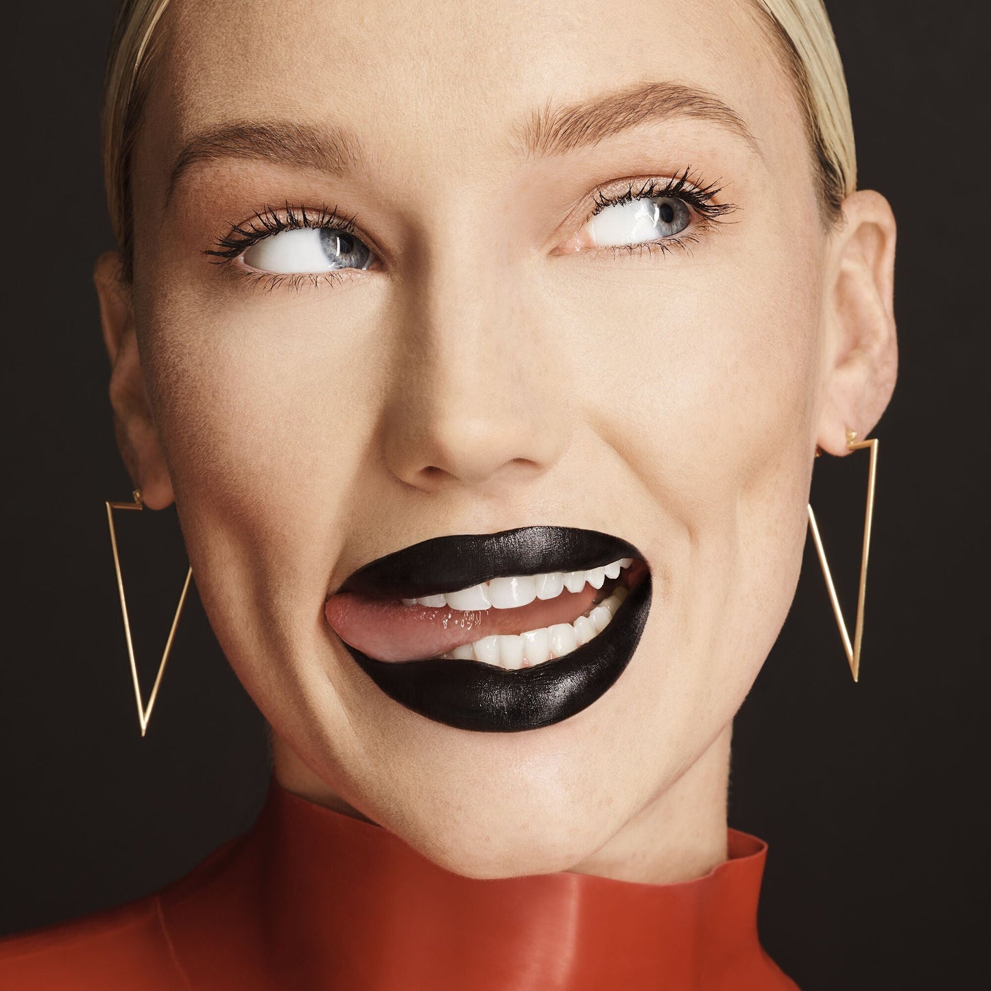 o-face-satin-lipstick-a2 071222_MD_Look4_0124_FINAL_RGB_IGF.jpg