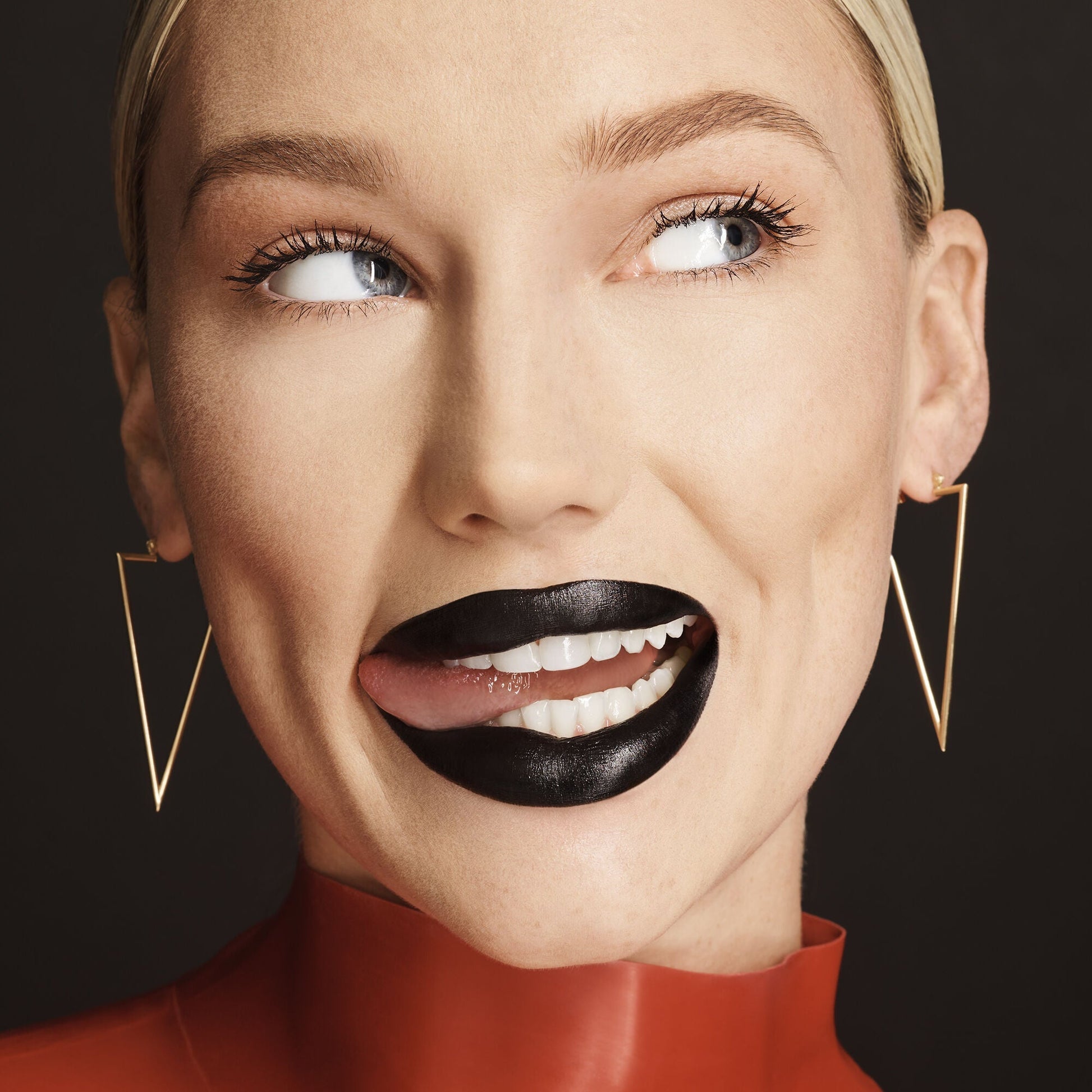 o-face-satin-lipstick-a2 071222_MD_Look4_0124_FINAL_RGB_IGF.jpg