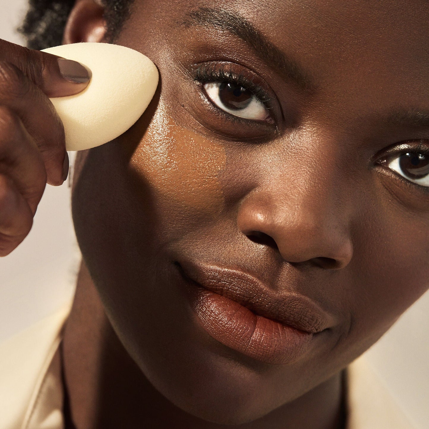 camo-concealer-sponge-t1 07292020_Wemi_HydratingCamo_1765_V4_IGF.jpg